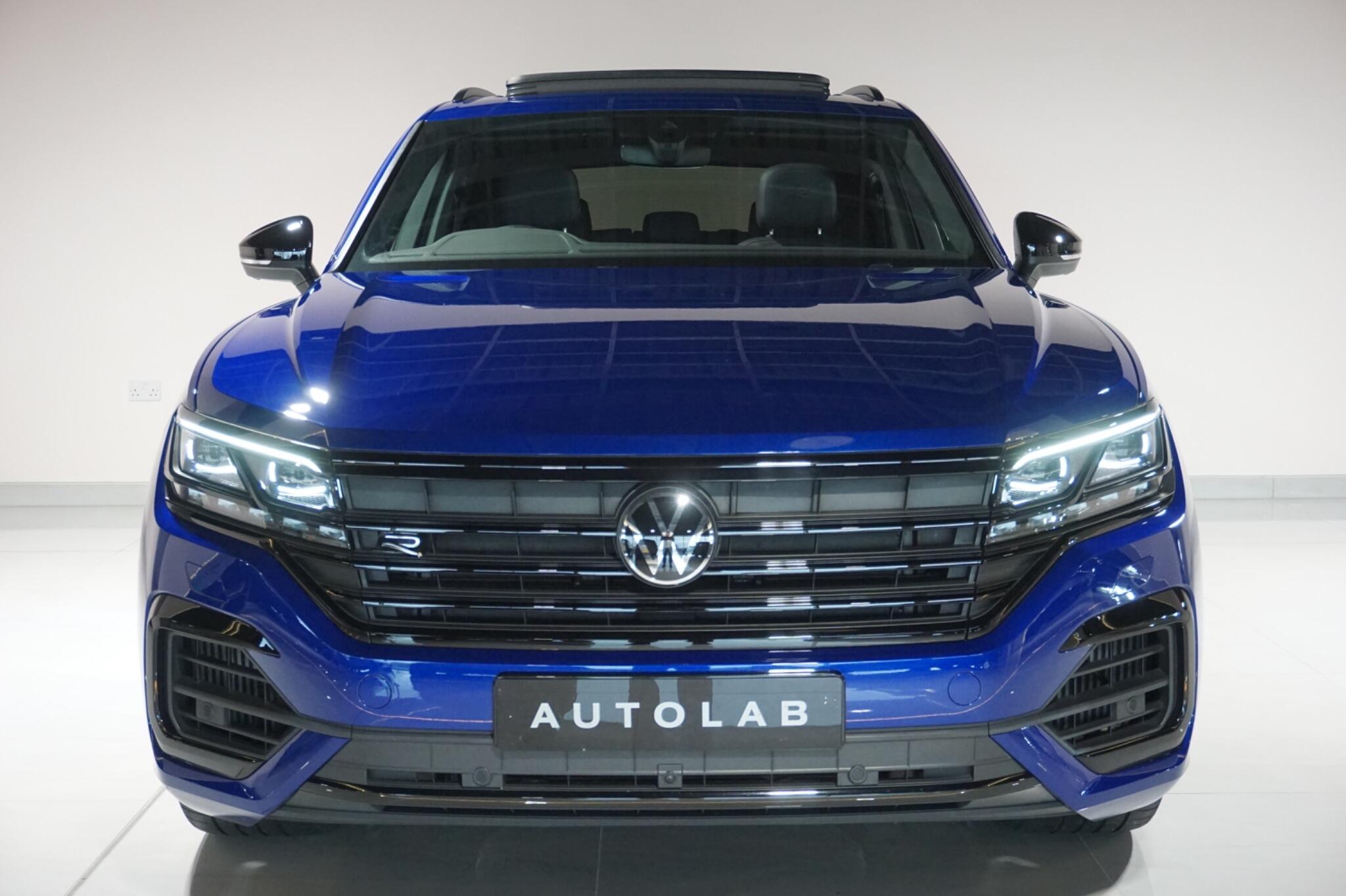 Volkswagen Touareg 3.0 V6 TSI eHybrid 14.3kWh R SUV 5dr Petrol Plug-in Hybrid Tiptronic 4Motion Euro 6 (s/s) (462 ps)